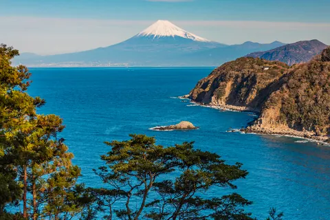 從西伊豆眺望富士山 / 靜岡縣