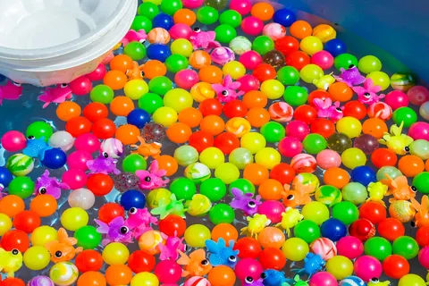 Pêche aux balles rebondissantes
