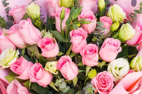 ピンクの薔薇のフラワーアレンジメント