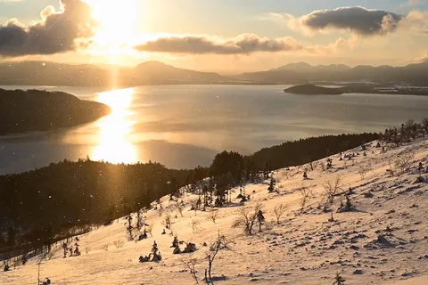 Lake Kussharo and Diamond Dust